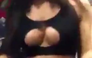 libanaise aux gros nichons et au gros boule qui dance !