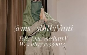 ms_sluttyVani BEURETTE HIJAB NIQAB fait la coquine