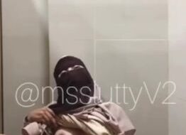 SLUTTYVANI Video porno voile et tchador