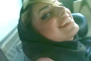 femme arabe iranienne baisée voilée en voiture