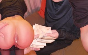 Une escorte au gros cul en hijab se fait sodomiser pour 500 euros