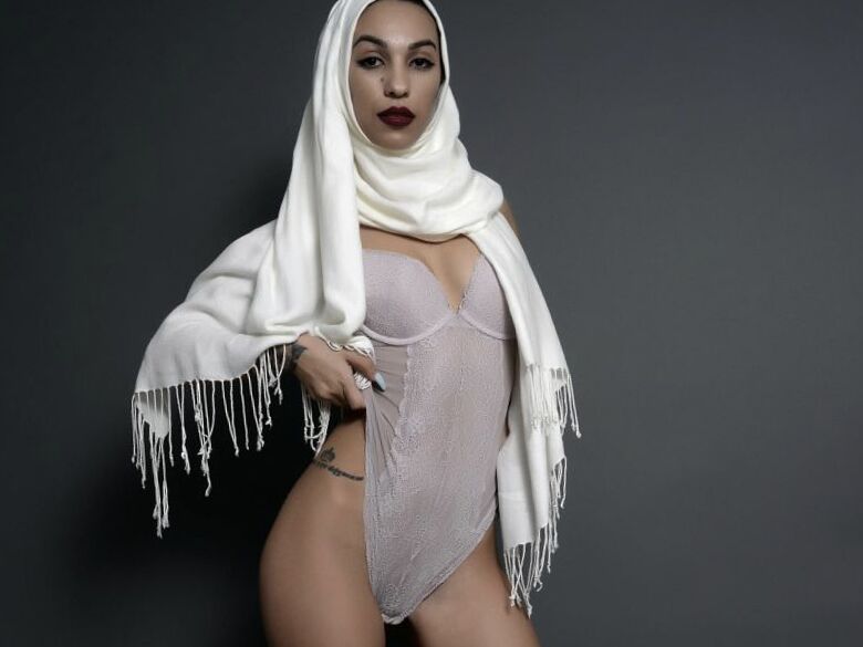 CamGirl Hijab ARABICAMINA En Direct