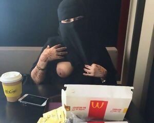 abaya nue porn
