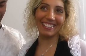 Une superbe bombasse MILF Beurette se fait arroser de sperme dans son corps incroyable