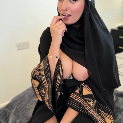 gros seins en en niqab